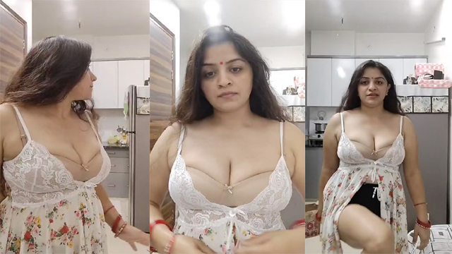 Vandana Pathak aka Me Mrs Vandana – Instagram Exclusive Live Update Video